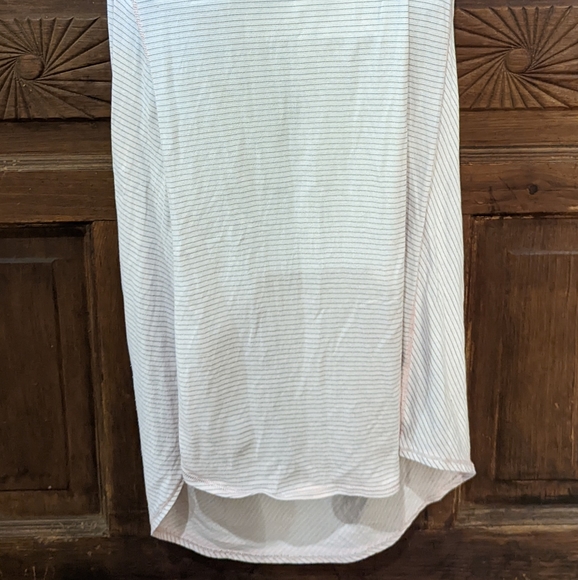 Lululemon athletica, pink and grey stripe, size 4 - Picture 5 of 6